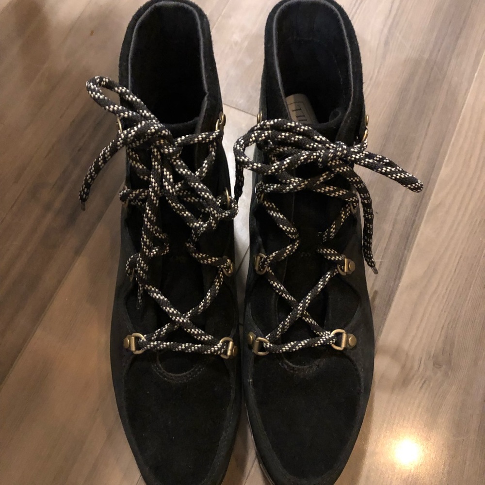 Sorel Sneakchic Alpine Boots - Sz 11